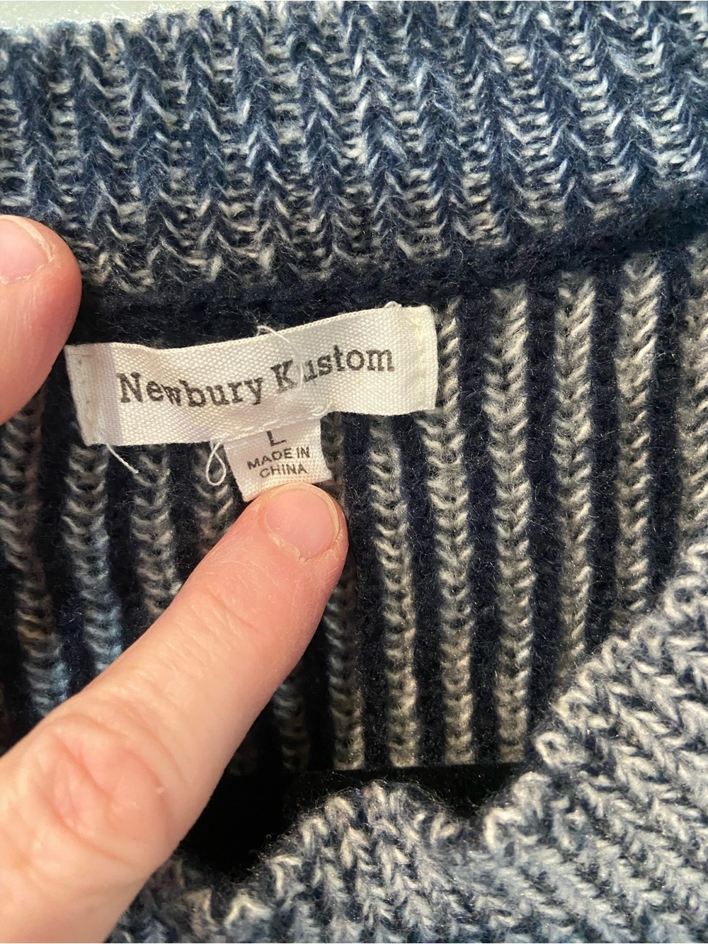 Size Large Newbury Kustom sweater - Picture 2 of 7